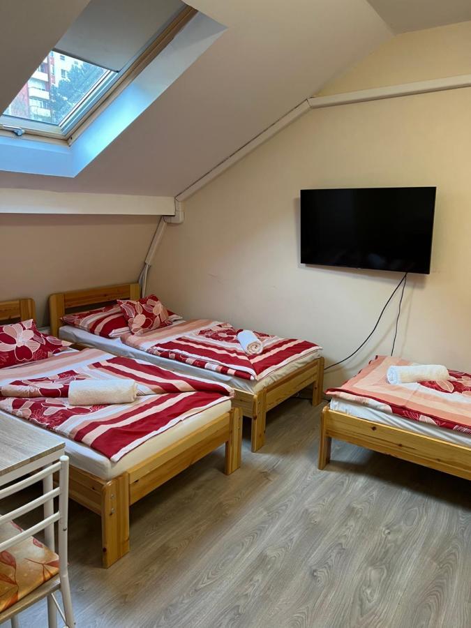 Kiskakas Etterem Hotel ซาลาแอแกร์แซค ภายนอก รูปภาพ